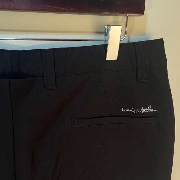 Travis Mathew Men's jet black flat front Golf Shorts 34 10" inseam EUC - Picture 1 of 5